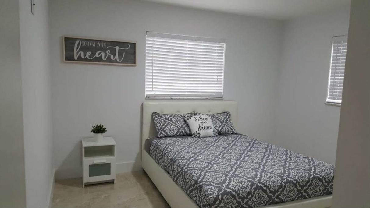 N61 Apartment ฮอลลีวูด ภายนอก รูปภาพ