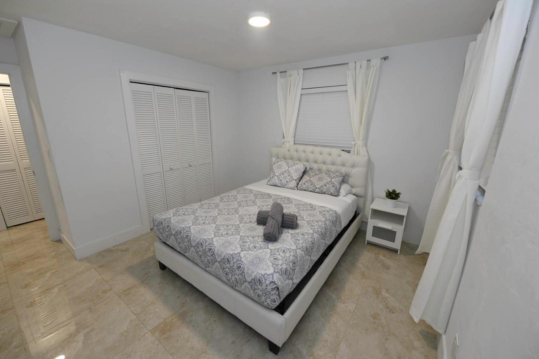 N61 Apartment ฮอลลีวูด ภายนอก รูปภาพ